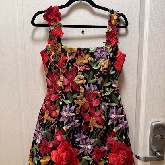 ELLIATT Talia Mini Dress Black Floral Wedding Guest Cocktail Party size XS - Picture 11 of 12